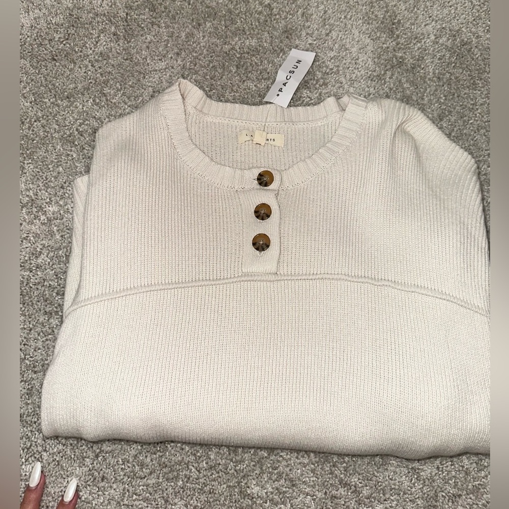 Brand new Pacsun Sweater